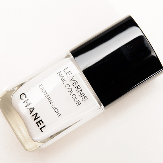 Chanel Eastern Light Le Vernis Nail Colour