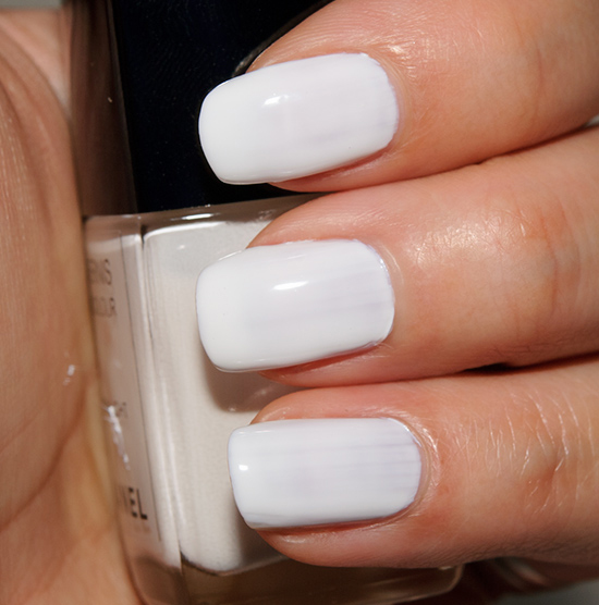 Chanel Eastern Light Le Vernis Nail Colour