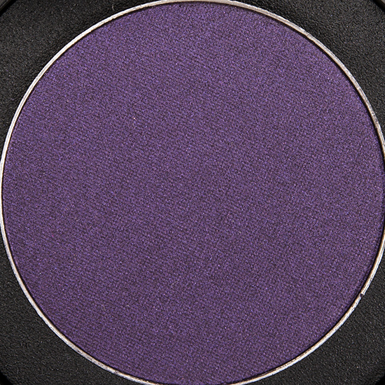 Le Metier de Beaute Matte Plum True Color Eyeshadow