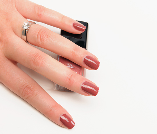 Chanel Paparazzi Le Vernis Nail Colour
