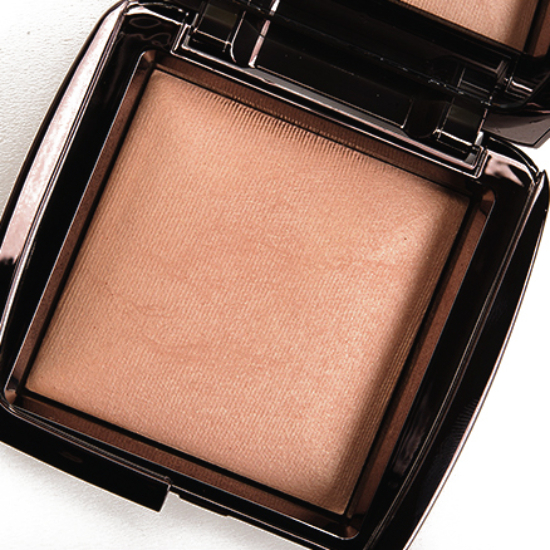 Hourglass Radiant Light Ambient Lighting Powder Review & Swatches