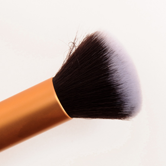 Real Techniques Buffing Brush • Brush Review & Swatches
