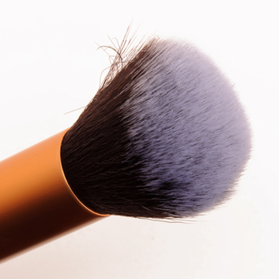 Real Techniques Buffing Brush • Brush Review & Swatches