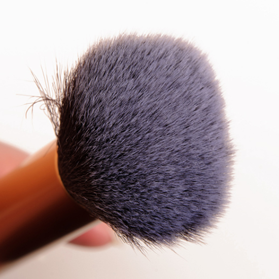 Real Techniques Buffing Brush • Brush Review & Swatches