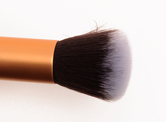 Real Techniques Buffing Brush