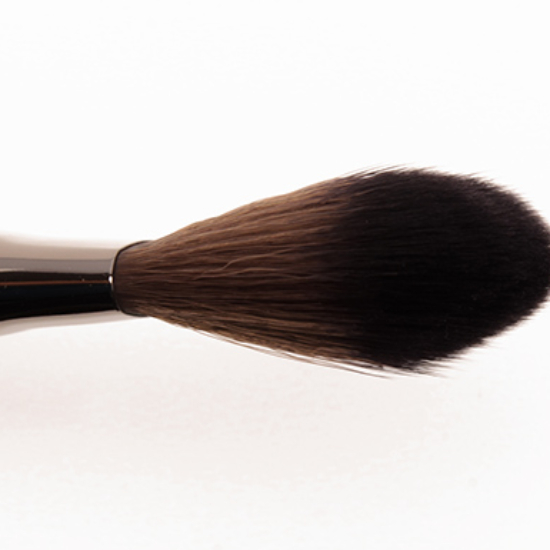 Make Up For Ever 156 Large Flat Blush Brush • Brush Review & Swatches