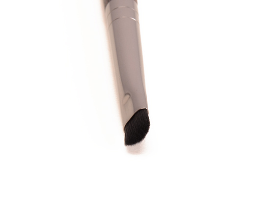 Make Up For Ever #208 Small Precision Shader Brush