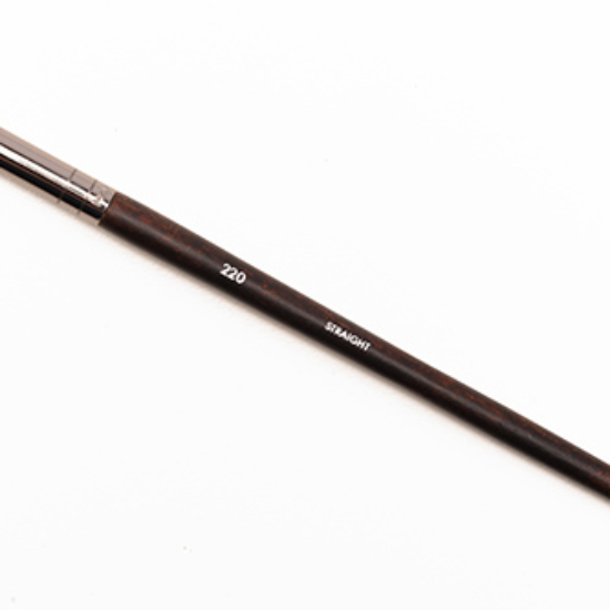 Make Up For Ever #220 Small Shader Brush