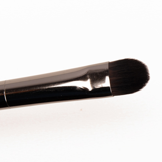 Make Up For Ever #228 Medium Precision Shader Brush