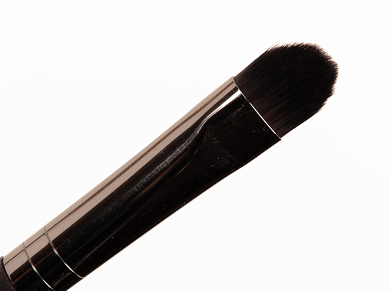 Make Up For Ever #228 Medium Precision Shader Brush