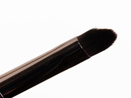 Make Up For Ever #228 Medium Precision Shader Brush