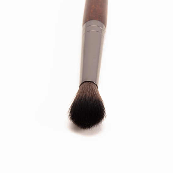 Make Up For Ever 242 Large Blender Brush • Brush Review & Swatches