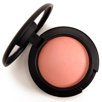MAC Lured to Love Mineralize Blush