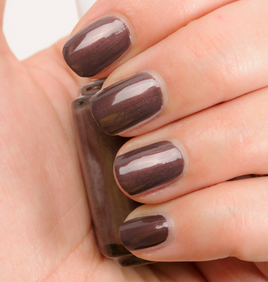 Essie Sable Collar Nail Lacquer