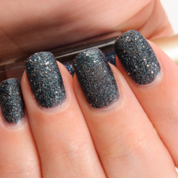 L'Oreal Hidden Gems Gold Dust Colour Riche Nail Colour