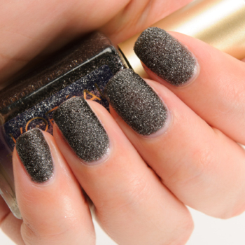L'Oreal Rough Around the Edges Gold Dust Colour Riche Nail Colour