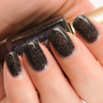 L\'Oreal Rough Around the Edges Gold Dust Colour Riche Nail Colour
