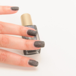L\'Oreal Rough Around the Edges Gold Dust Colour Riche Nail Colour