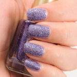 L'Oreal The Reign of Studs Gold Dust Colour Riche Nail Colour