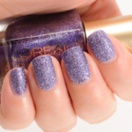 L\'Oreal The Reign of Studs Gold Dust Colour Riche Nail Colour