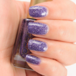 L\'Oreal The Reign of Studs Gold Dust Colour Riche Nail Colour