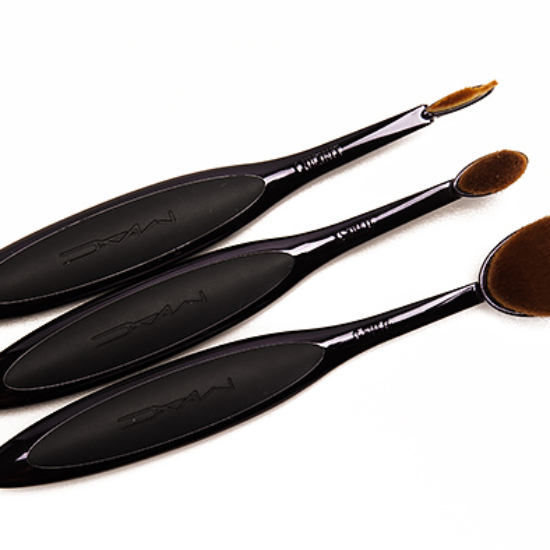 MAC Masterclass Brush