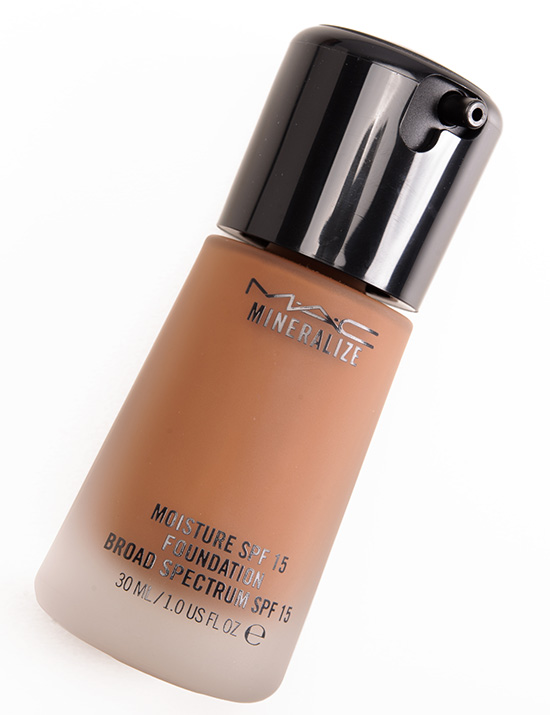 MAC NW50 Mineralize Moisture SPF 15