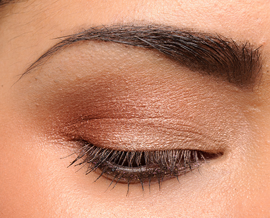 MAC A Natural Flirt Extra Dimension Eyeshadow