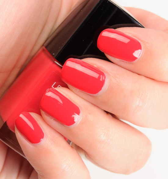 Chanel Tapage (605) Le Vernis Nail Colour