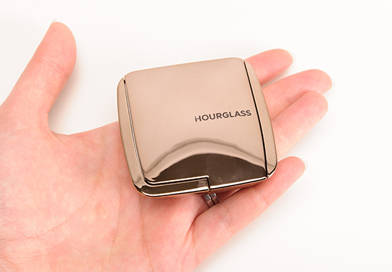 Hourglass Diffused Heat Ambient Lighting Blush