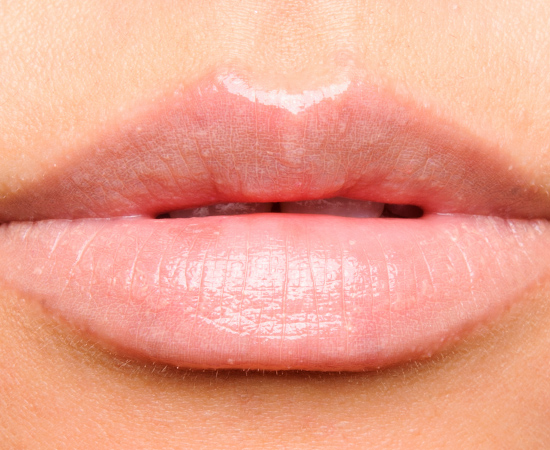 MAC Innocent Patentpolish Lip Pencil