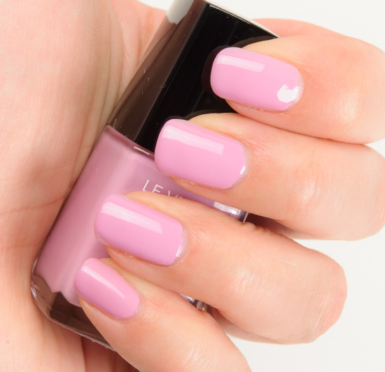 Chanel Sweet Lilac (615) Le Vernis Nail Colour