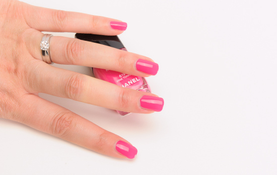 Chanel Pink Tonic (619) Le Vernis Nail Colour