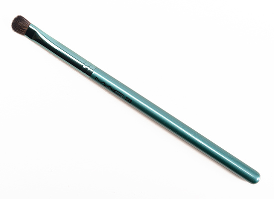 MAC 233 Split Fibre Eye Brush