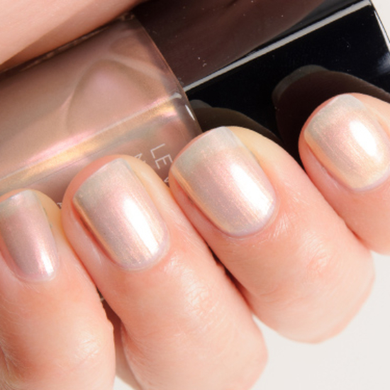 Chanel Atmosphere (629) Le Vernis Nail Colour