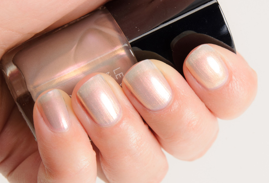Chanel Atmosphere (629) Le Vernis Nail Colour