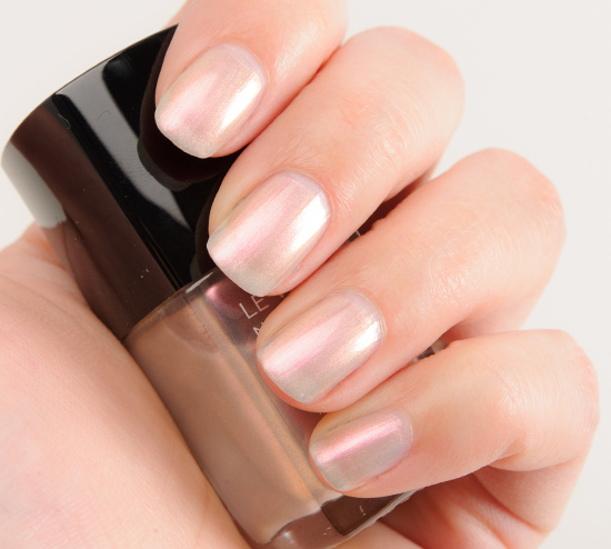 Chanel Atmosphere (629) Le Vernis Nail Colour