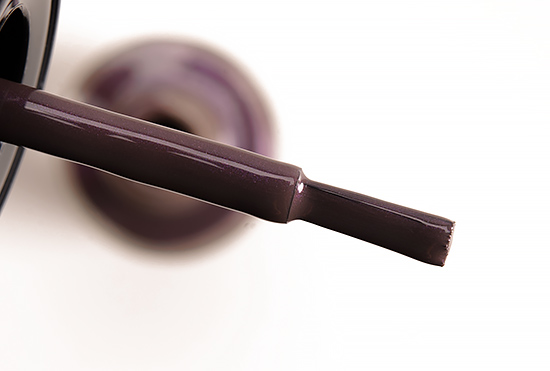 MAC Anti-Fashion Studio Nail Lacquer