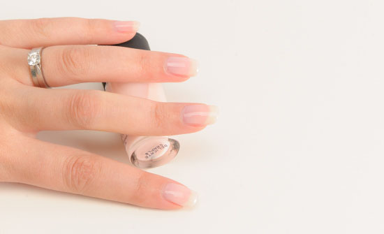 MAC Delicate Nail Lacquer