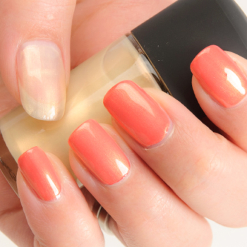 MAC Gold Pearl Studio Nail Lacquer Top Coat