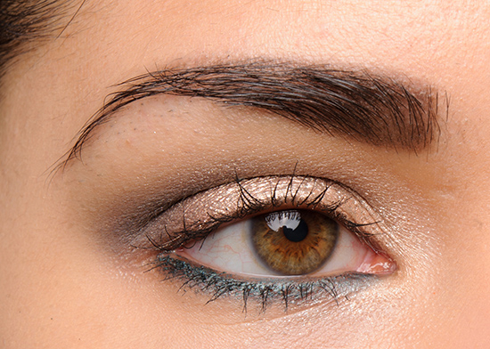 MAC Blacklit Electric Cool Eyeshadow