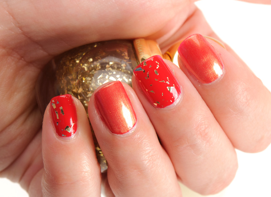 Dior Golden Shock layered over Shock Vernis on middle and pinky fingernails; 
Mirror over Shock Vernis on index and ring fingernails
