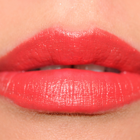 Chanel Insaisissable (152) Rouge Allure Luminous Intense Lip Colour