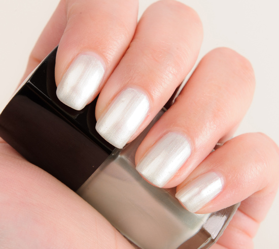 Chanel Paradisio (645) Le Vernis Nail Colour