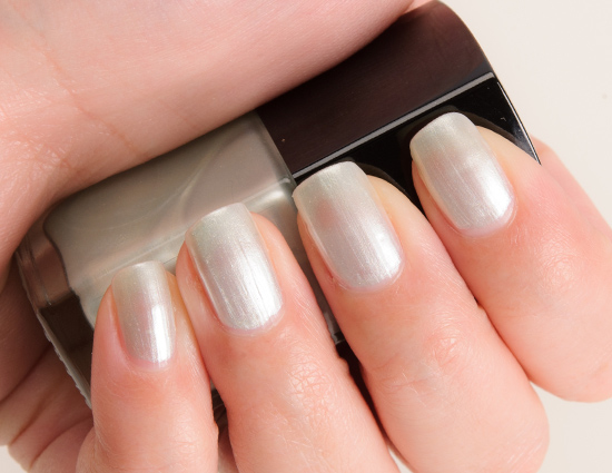 Chanel Paradisio (645) Le Vernis Nail Colour