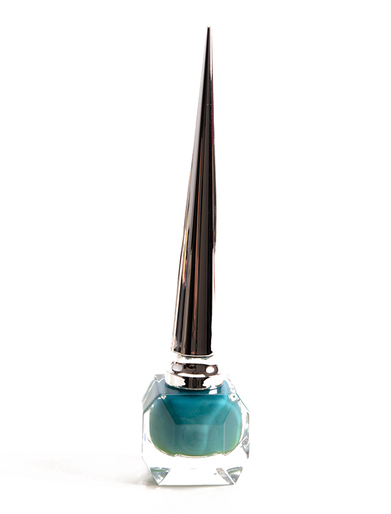 Christian Louboutin Ni Toi Ni Moi Nail Colour