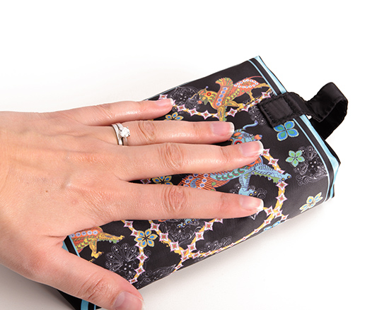 MAC x BollyDoll/Blue Makeup Bag