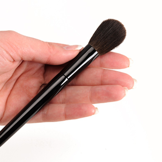 Suqqu Cheek Brush