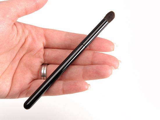 Suqqu Eyeshadow Brush M  