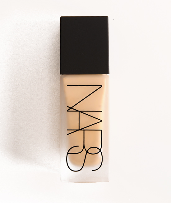 NARS Ceylan All Day Luminous Weightless